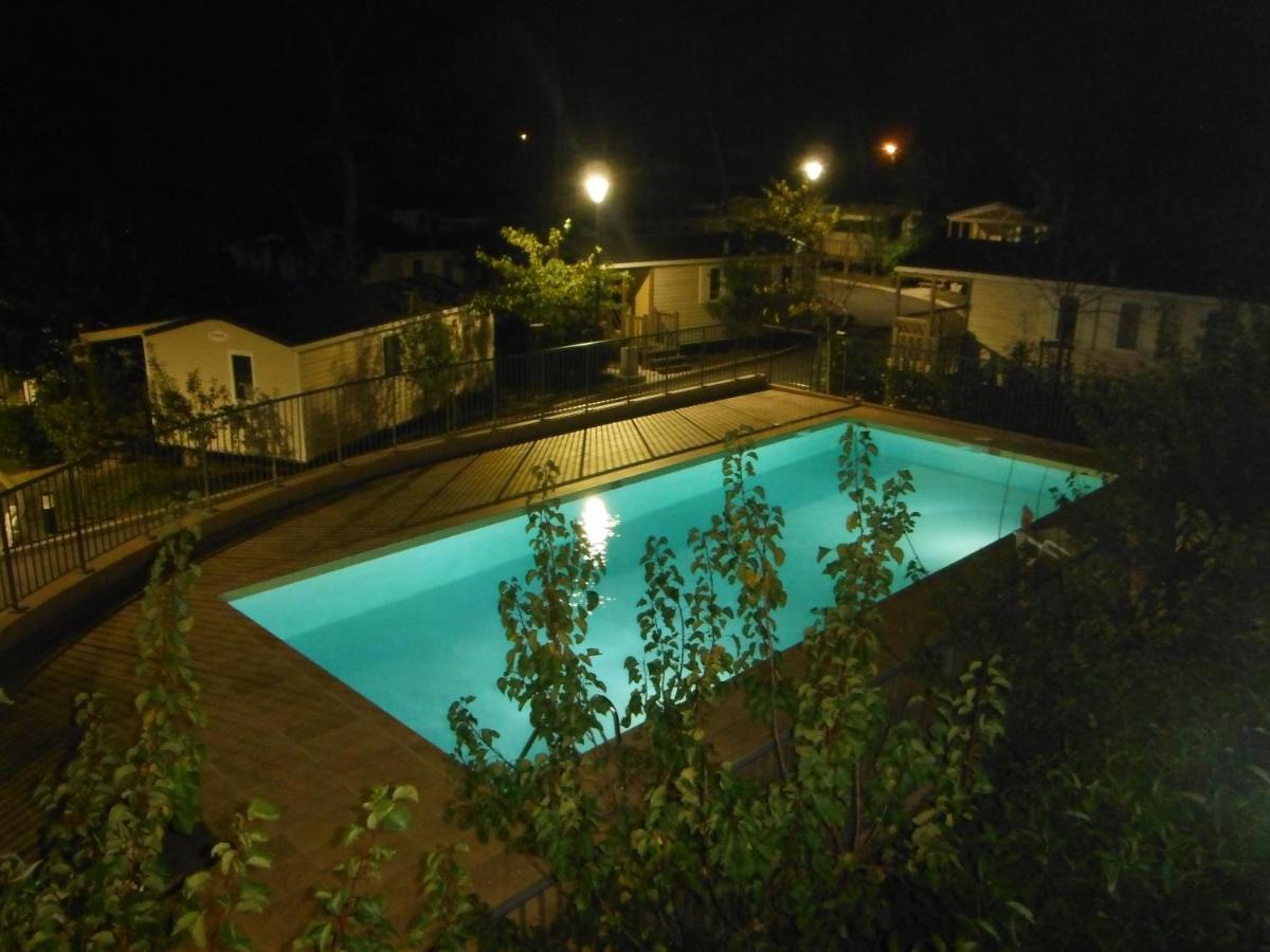 Residence L'Elephant Saint-Raphaël Екстериор снимка